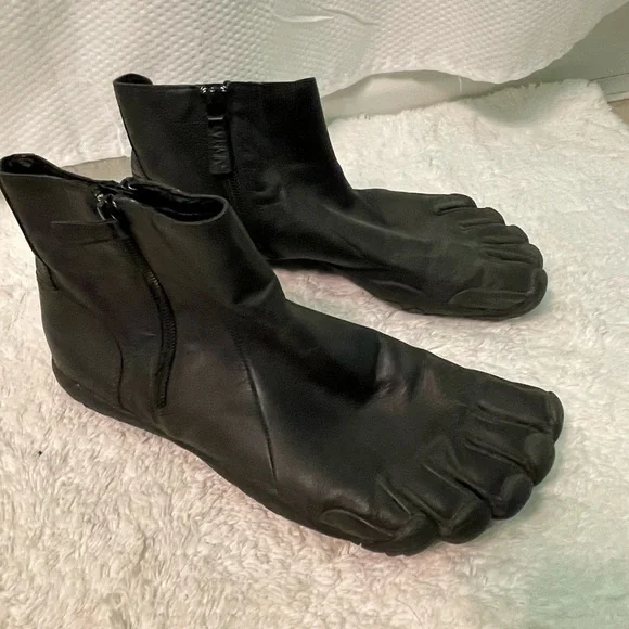 Vibram FiveFingers Bormio black boots - Picture 2 of 7